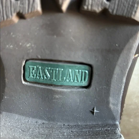 Eastland Women’s Brown Clogs 9.5 Vintage Explorer Bohemian Wanderer Style Y2K - Picture 9 of 9